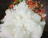 Foto langkah ke 3 dari resep Nasi Bakar Baby Squid & Anchovies.
