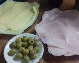 Foto del paso 8 de la receta: Pizza con jamón, muzzarella y aceitunas