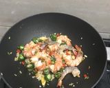 Foto langkah ke 3 dari resep Udang Saos Padang Simple.