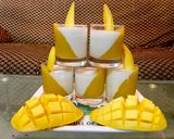 A picture of step 2 of Mango panna cotta.
