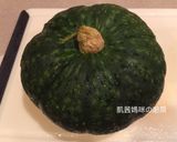 A picture of step 1 of Braised Pork with Kabocha Squash.