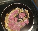 Foto langkah ke 2 dari resep Daging Brokoli Lada Hitam.