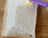 Gambar langkah 1 resipi Fun Shapes Roti Bakar Qysha.