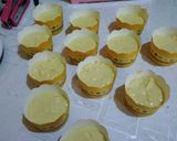 Foto langkah ke 2 dari resep Cheesy Muffin.