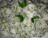 Foto langkah ke 5 dari resep Klepon (sari Daun Suji & Pandan).