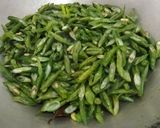 Foto langkah ke 3 dari resep Tumis Kacang Panjang.