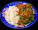 Hình bước làm 6 của món Thịt Heo Xào Húng Quế