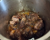 Foto del paso 5 de la receta: Carrilleras de Cerdo guisadas con vino (solo vino)