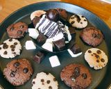 A picture of step 17 of Choco and vanilla cookies.