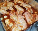 Paprikás csirkeszárny krumplipürével recept fázis 4 fotója