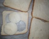 A picture of step 4 of Mayo vegies mini sandwich.