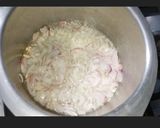 A picture of step 1 of Anda Maghaz Masala.