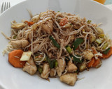 Foto del paso 5 de la receta: Fideos Singapur (fideos de arroz con pollo y verduras)