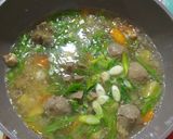 Foto langkah ke 3 dari resep 113. Sop Bakso Sayur dan Fusilli.