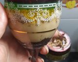 A picture of step 11 of Rainbow Custard with Cookies !.