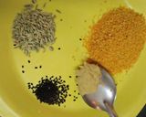 हरी मिर्च का अचार (hari mirch ka achar recipe in Hindi) रेसिपी चरण 1 फोटो