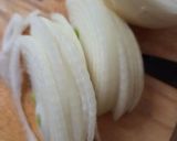 Foto del paso 2 de la receta: Cebollas fermentadas 🧅Fermento de cebolla amarilla y cebolla morada 💛💜Probióticos 🦠🦠🦠🦠🦠🦠