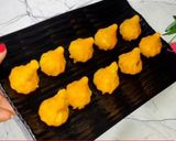 A picture of step 4 of Carrot modak recipe.