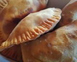 Foto del paso 5 de la receta: Empanadas de Jurel (en tarro) Fritas