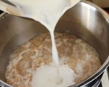 A picture of step 2 of Sheer khurma.