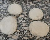 Foto del paso 2 de la receta: Pizza media masa caprese