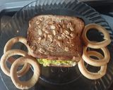 Foto del paso 14 de la receta: Sándwich de Atún... 🍞🥫🥑🥒🥓🥪con aros de Pan de Arroz🍟🥨.