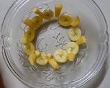 A picture of step 7 of Fruit cream bowl.