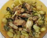 Foto del paso 4 de la receta: Alitas de pollo con pimientos