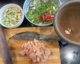 รูปขั้นตอนการทำที่ 1 ของ อกไก่ผัดเต้าเจี้ยวใส่มะเขือโหระพา