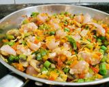 Foto del paso 2 de la receta Pollo con arroz verduras y curry!!!