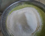 Foto langkah ke 4 dari resep Spinach Cake / Cake Bayam.