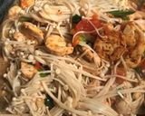 Foto langkah ke 3 dari resep Tumis jamur enoki dan tofu.