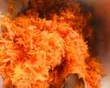 A picture of step 2 of Gajar ka halwa.