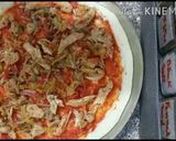A picture of step 7 of Chicken fajitas pizza.