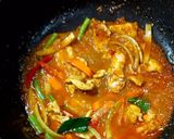 รูปขั้นตอนการทำที่ 6 ของ ไก่ผัดเครื่องแกง