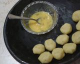 Foto langkah ke 2 dari resep Perkedel kentang simple.