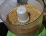 Foto langkah ke 1 dari resep Blueberry Cheesecake (Unbaked).