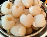 Hình bước làm 2 của món Vải ngâm đường phèn ‐ trà vải
