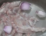 A picture of step 1 of Chicken soup.