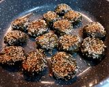 कोथिंबीर वडी (Kothimbir vadi recipe in marathi) रेसिपी स्टेप 4 फोटो 
