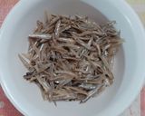Foto langkah ke 1 dari resep Goreng Teri Ikan Kacang / Teri Main Bola.