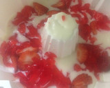 Foto del paso 3 de la receta: Gelatina Mosaico  de corazón Con Leche de Coco y Gelatina de Fresas!!!