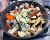 Une image de l'étape 22 de Potée aux saucisses fumées, lard et légumes.