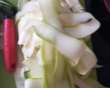Foto del paso 1 de la receta: Falso tallarín con verduras y pollo al pesto
