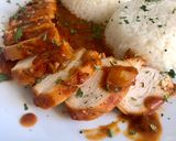 Omlós, fűszeres csirkemell pikáns szószban recept fázis 4 fotója