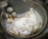 A picture of step 2 of Makhana Raita.