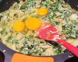 Foto del paso 7 de la receta: Hojaldre de cebolla y acelgas