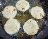 A picture of step 2 of Leftover Chapati fry Papdi Chaat.