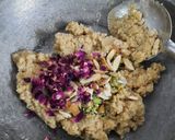 A picture of step 4 of Makhana ladoo.