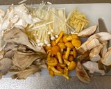 A picture of step 2 of Japanese Mushroom Miso Soup.